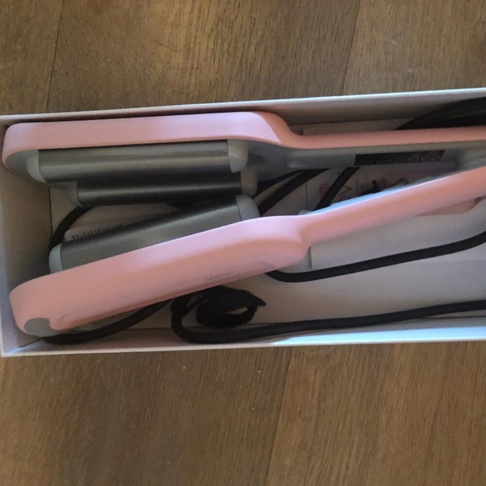 Tymo Rovy Wave Curling Iron and Manual with original box